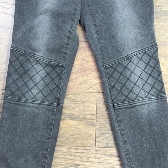 CABI Moto Style Distressed Jeggings Black #516 Sz 6 EUC - Picture 6 of 8
